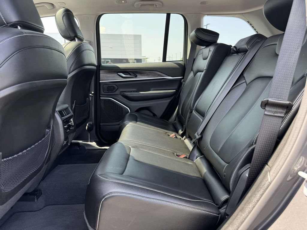 Used 2022 Jeep Grand Cherokee Limited 4xe AWD/4WD image 16
