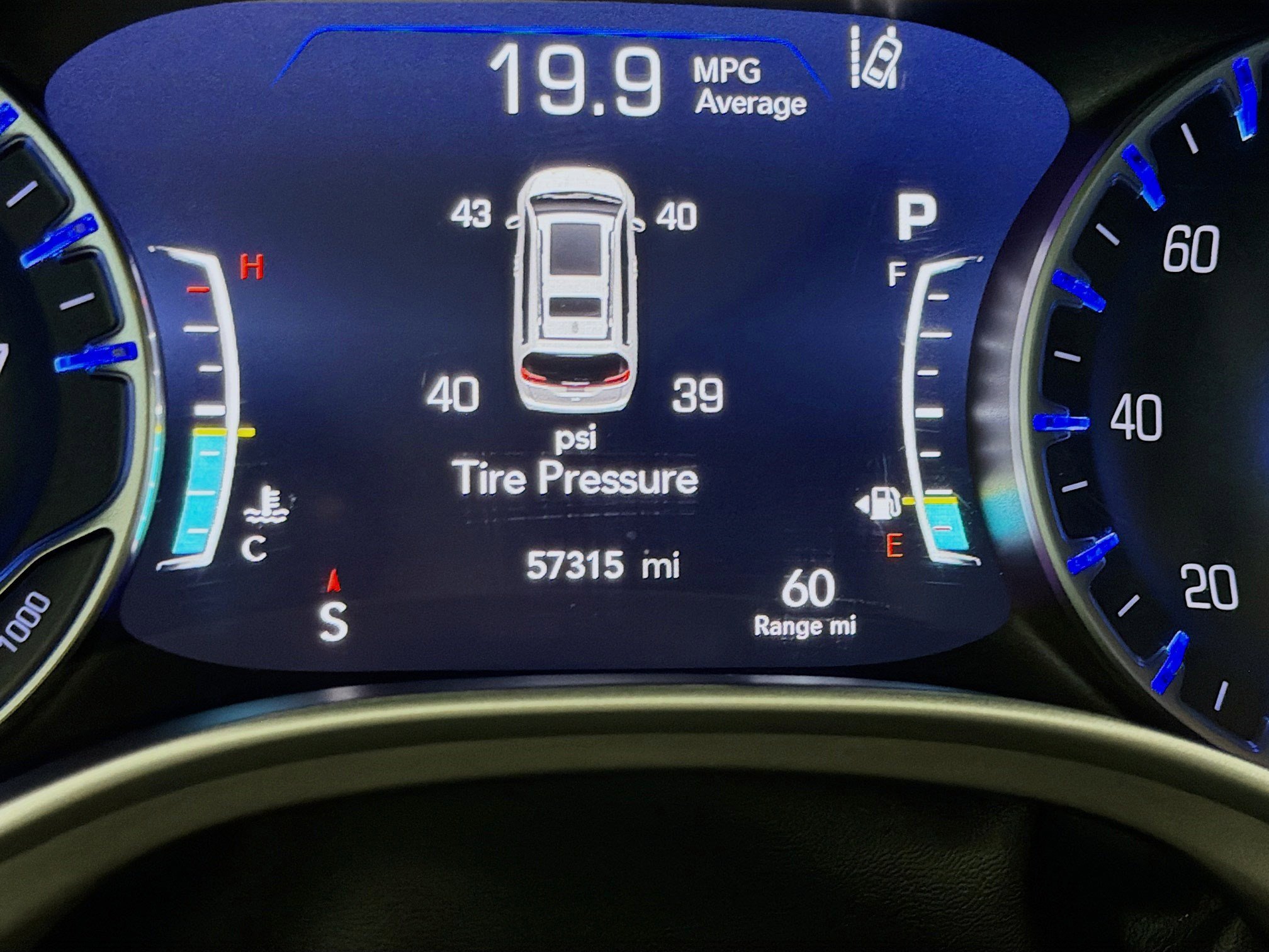 Used 2023 Chrysler Pacifica Touring-L image 8