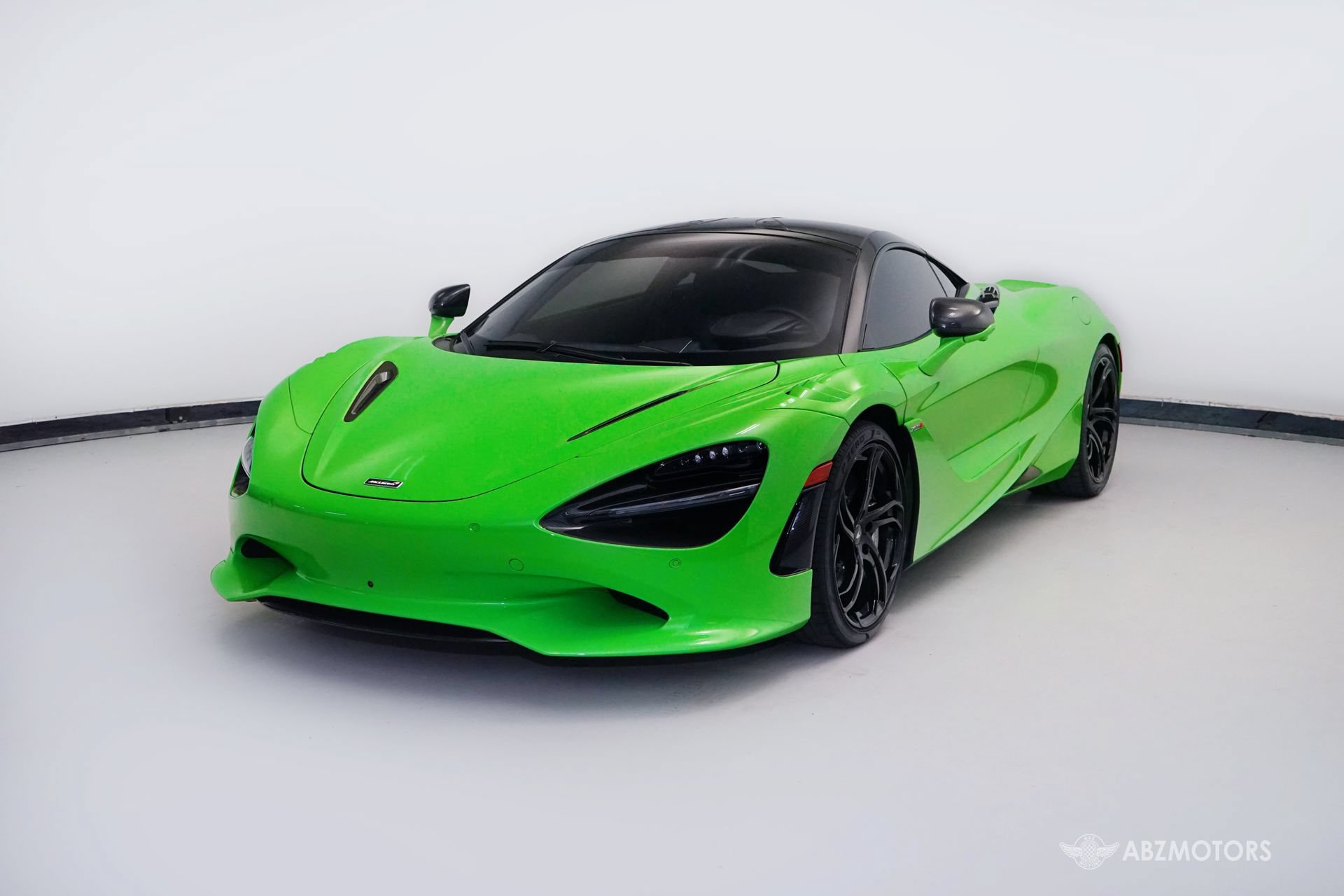 Used 2024 McLaren 750S RWD image 2