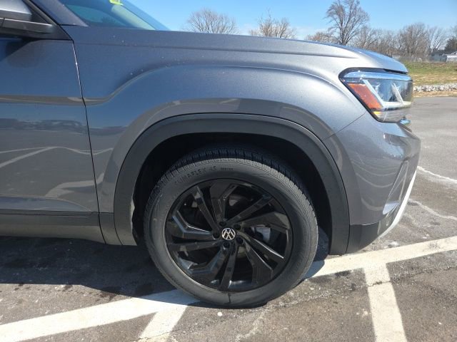 Used 2022 Volkswagen Atlas SE image 4