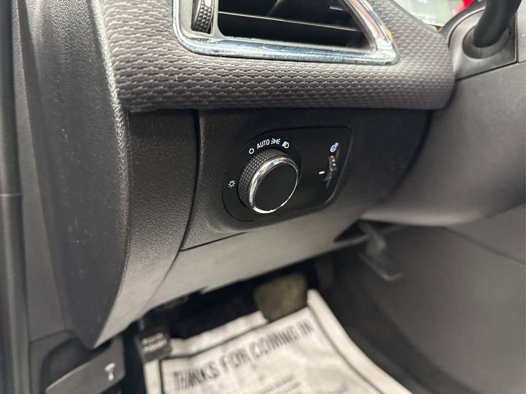 Used 2019 Chevrolet Cruze LS image 30