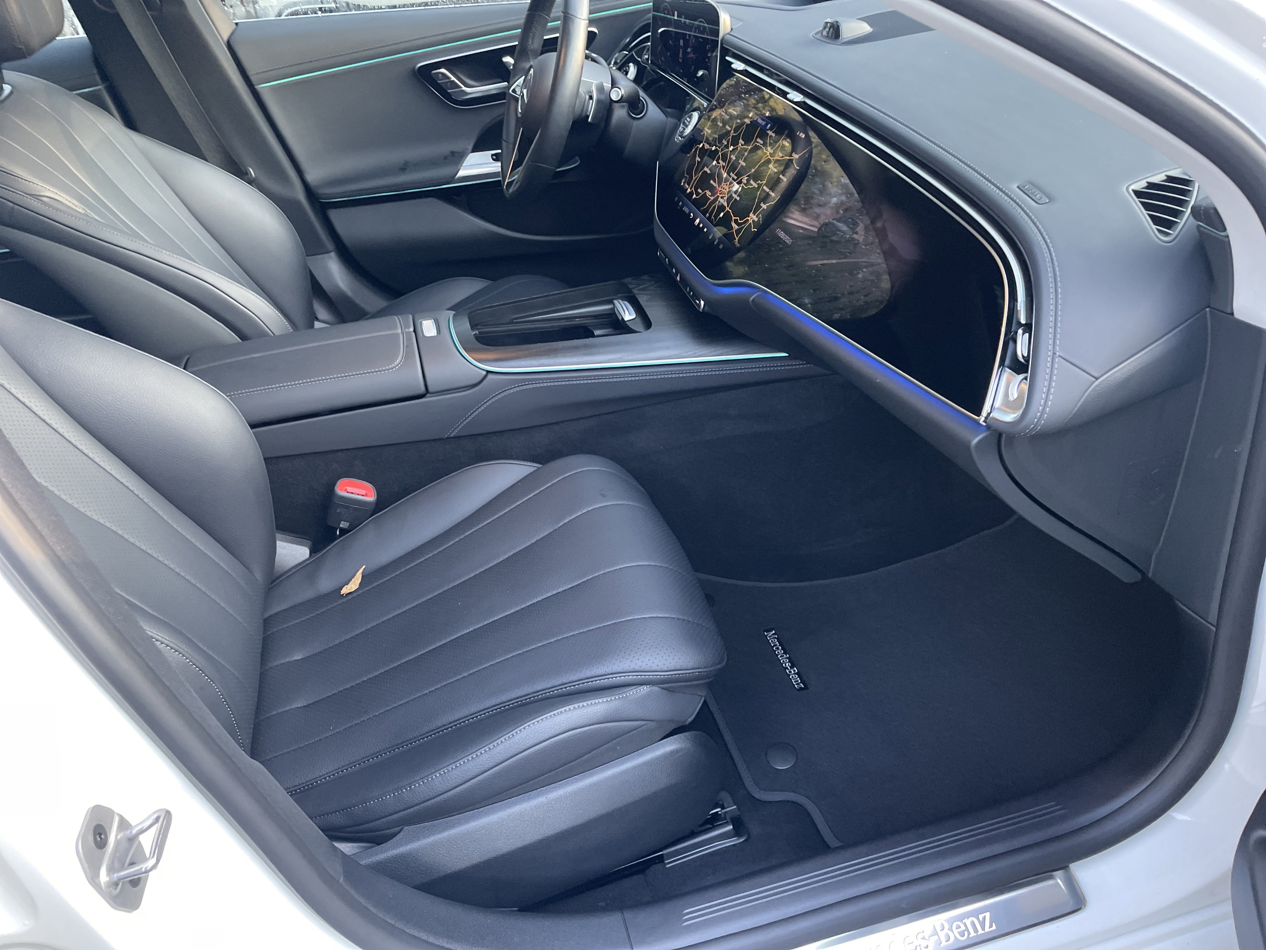 Used 2025 Mercedes-Benz E 350 4MATIC Sedan image 50