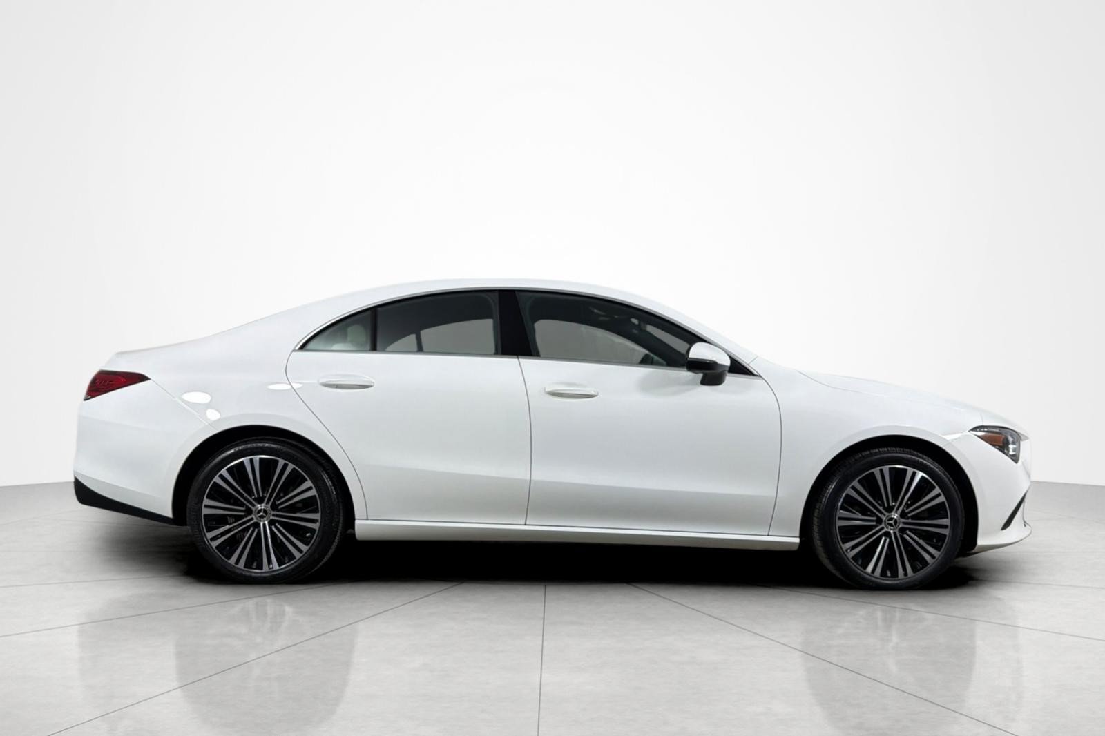 Used 2023 Mercedes-Benz CLA 250 image 6