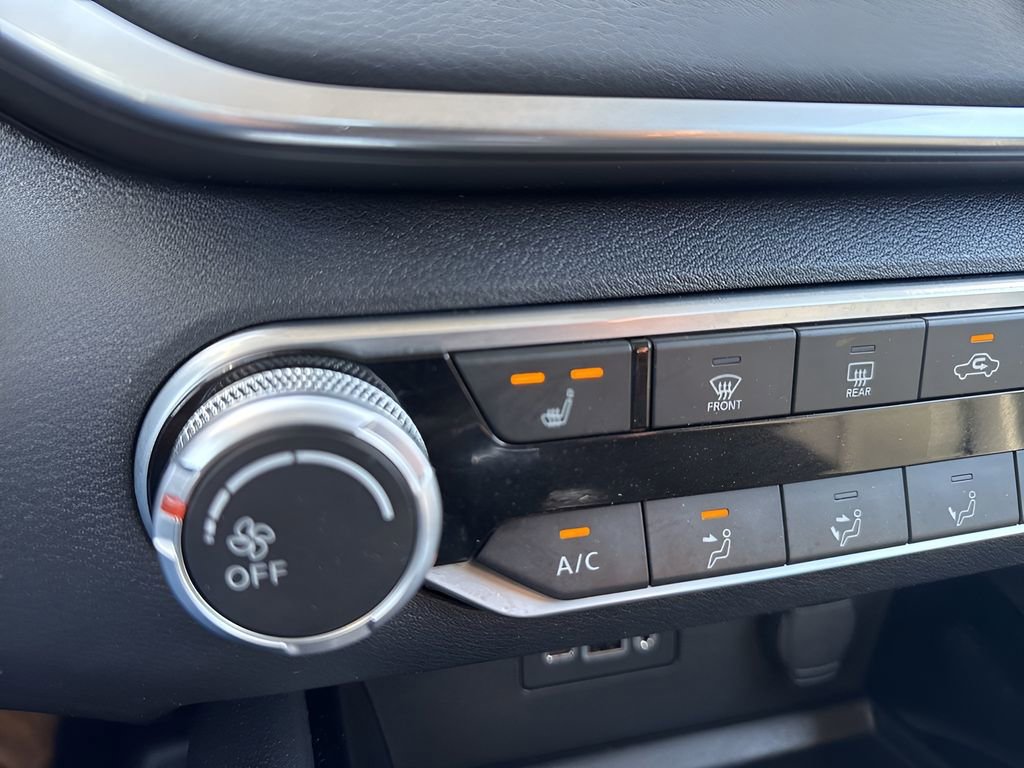 Used 2021 Nissan Altima 2.5 SV w/ SV Premium Package image 21