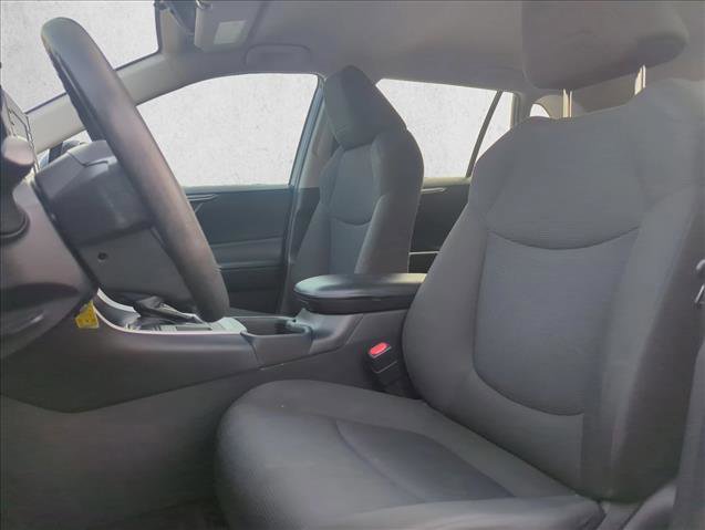 Used 2022 Toyota RAV4 LE image 16
