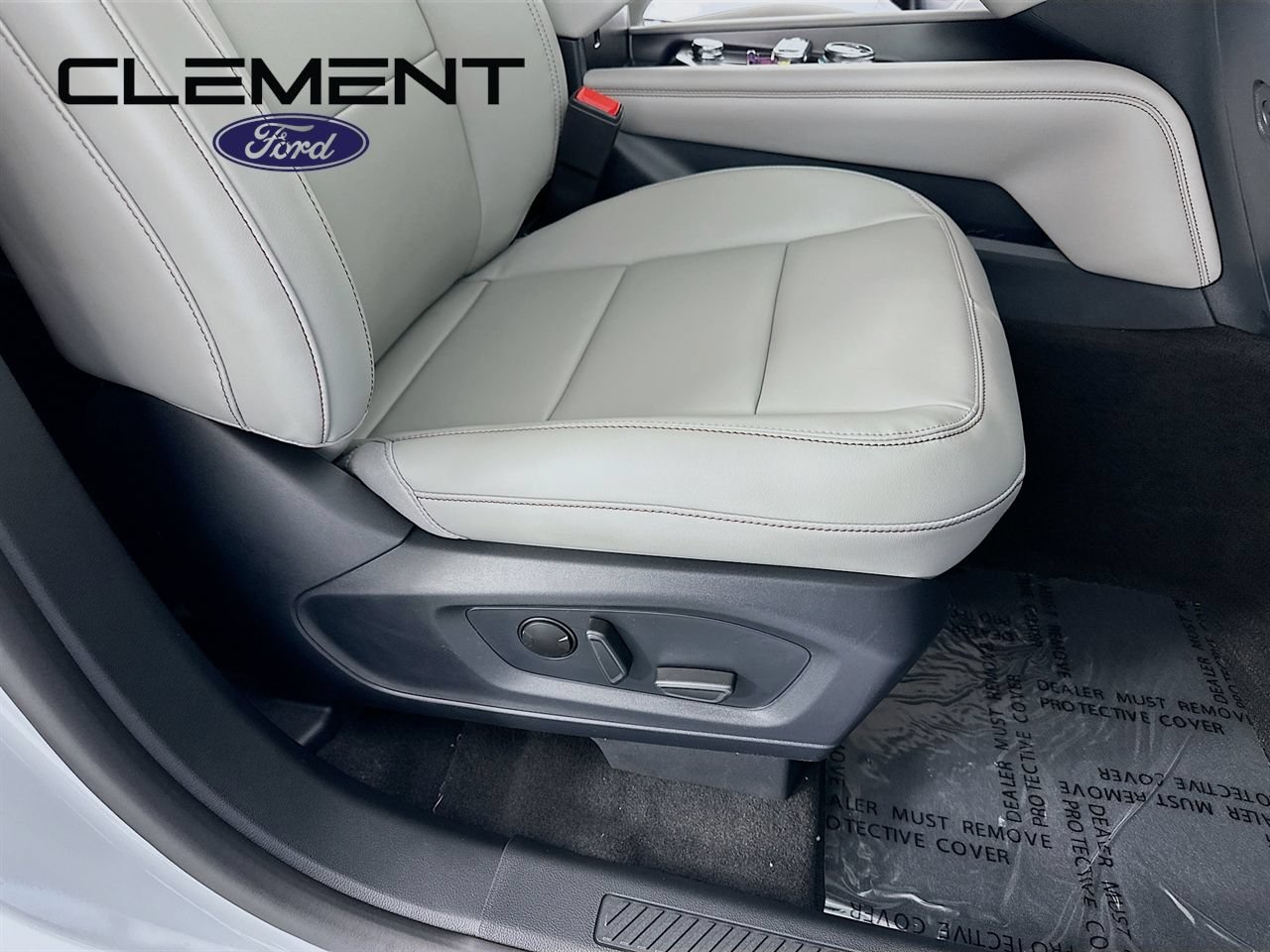 New 2026 Ford Explorer Active w/ Active Comfort Package AWD/4WD image 31