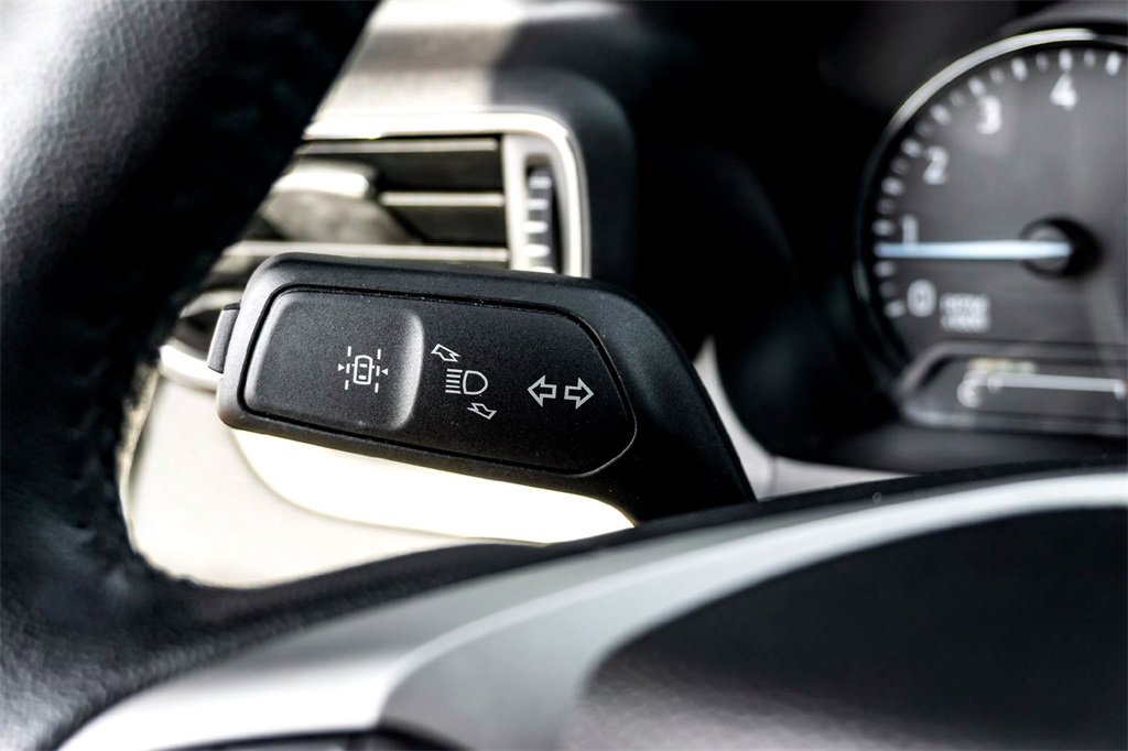 Used 2024 Ford Explorer XLT w/ Equipment Group 202A image 19