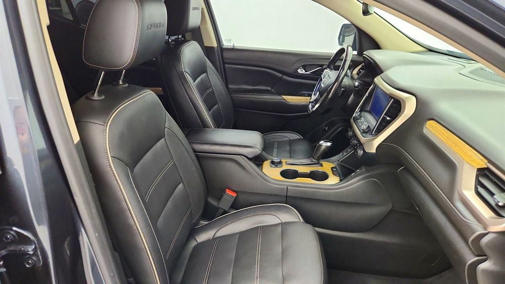 Used 2019 GMC Acadia Denali w/ Technology Package AWD/4WD image 26