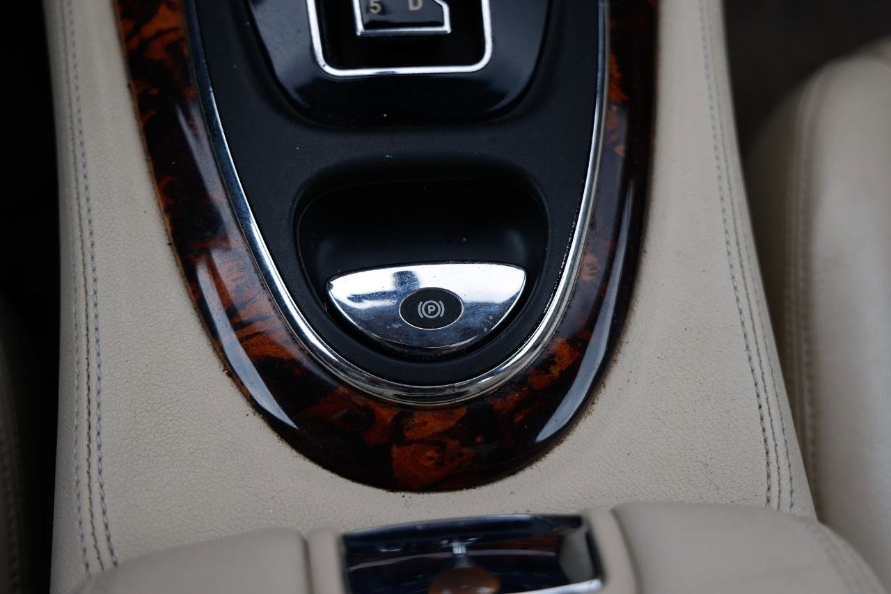 Used 2004 Jaguar XJ8 RWD image 38