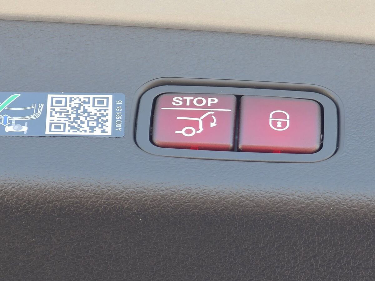 New 2026 Mercedes-Benz GLC 300 4MATIC image 13