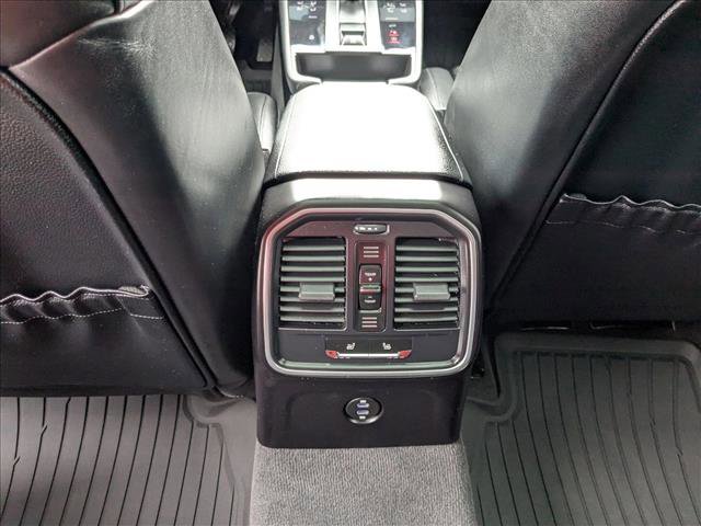 Used 2022 Porsche Macan image 19
