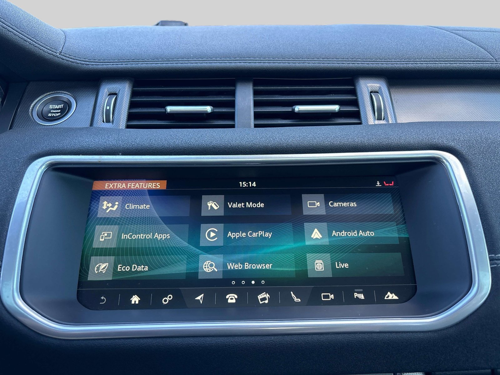 Used 2018 Land Rover Range Rover Evoque image 24