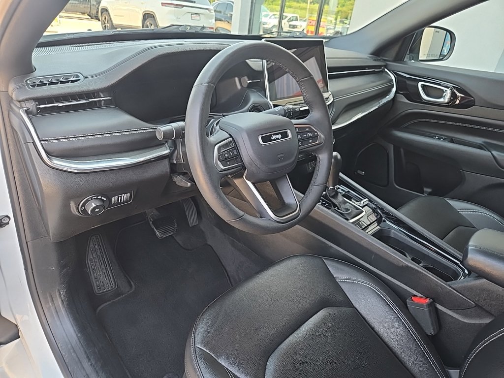Used 2024 Jeep Compass Limited w/ High Altitude Package AWD/4WD image 36