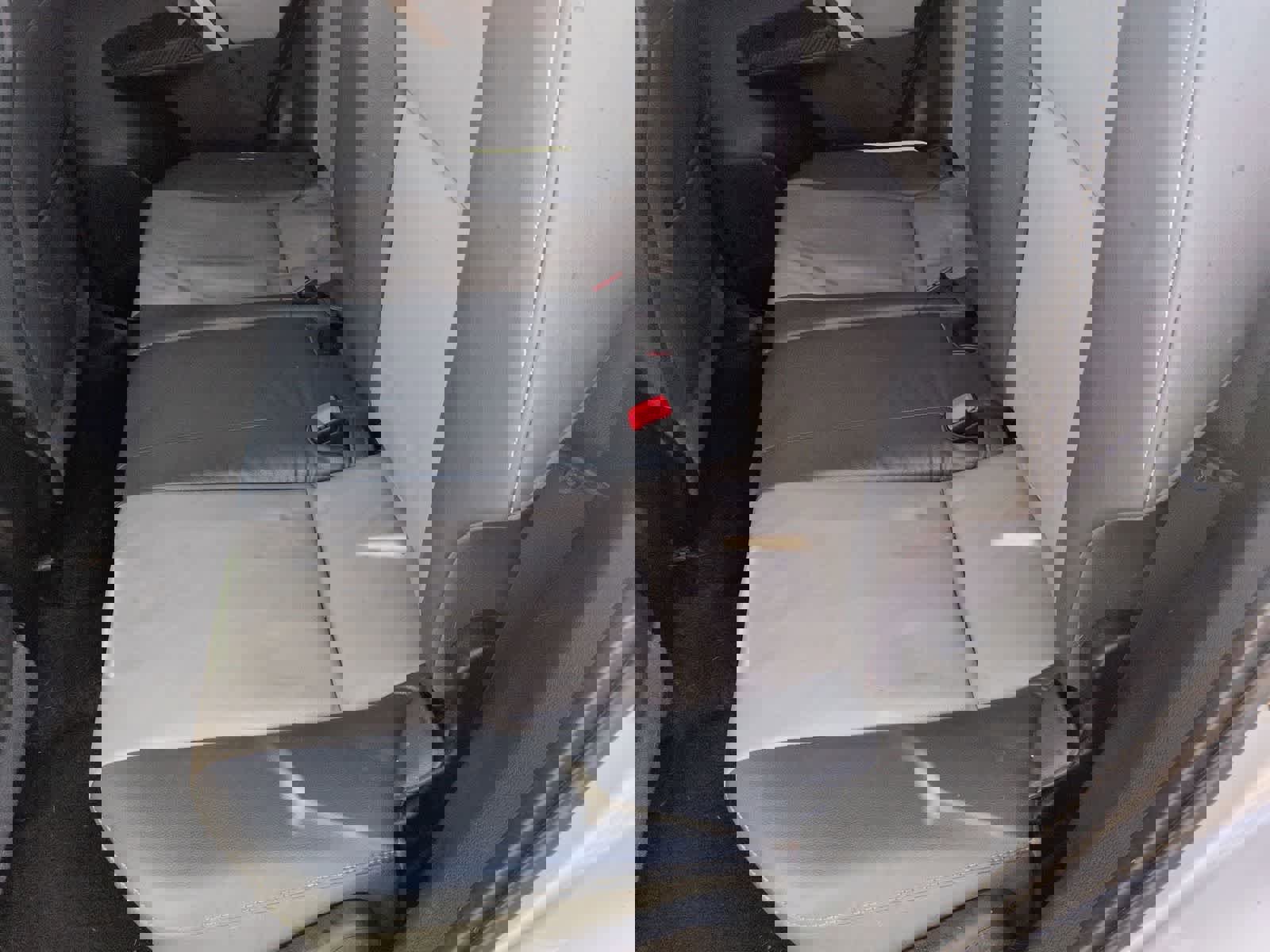 Used 2015 Toyota RAV4 Limited image 18