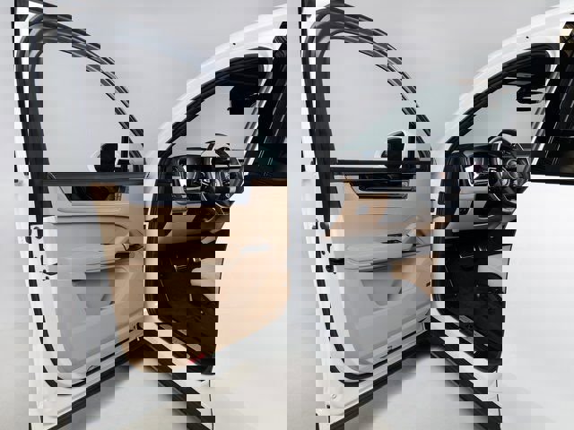 New 2025 Porsche Cayenne S image 23