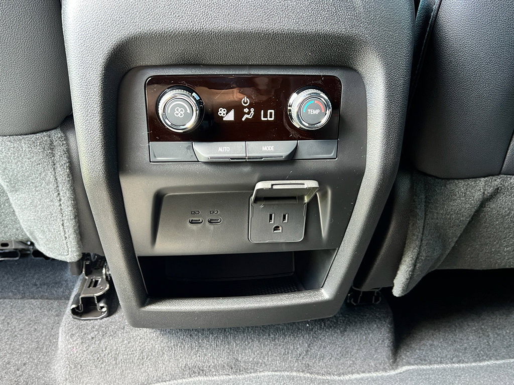 New 2026 Chevrolet Traverse Z71 w/ Driver Confidence Package image 5