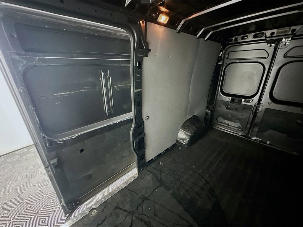 Used 2023 RAM ProMaster 2500 image 12