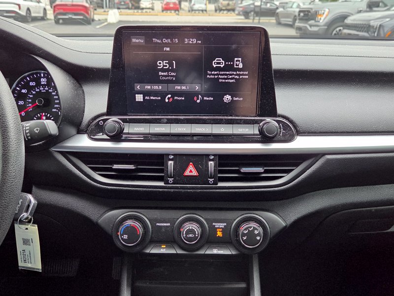 Used 2023 Kia Forte LXS w/ LXS Technology Package FWD image 13