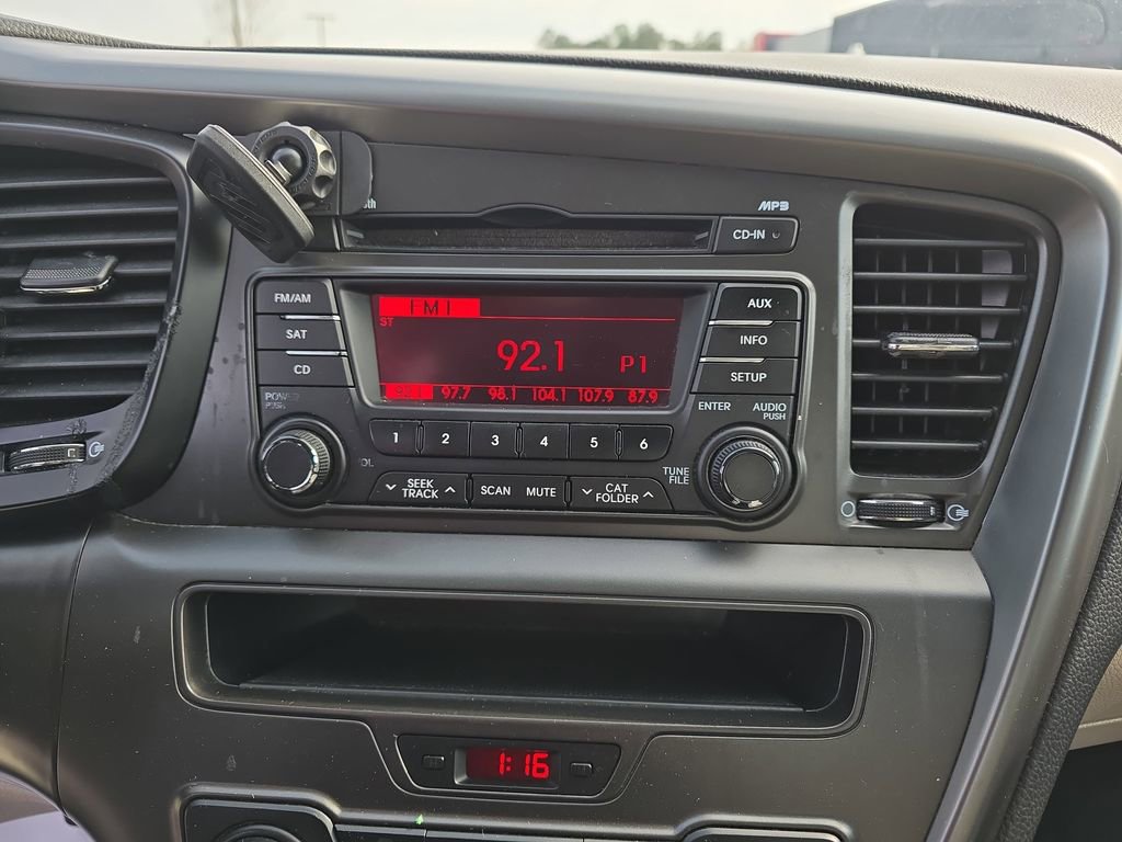 Used 2013 Kia Optima LX w/ Convenience Pkg image 25