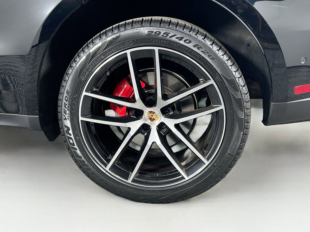 Certified 2023 Porsche Macan S image 33