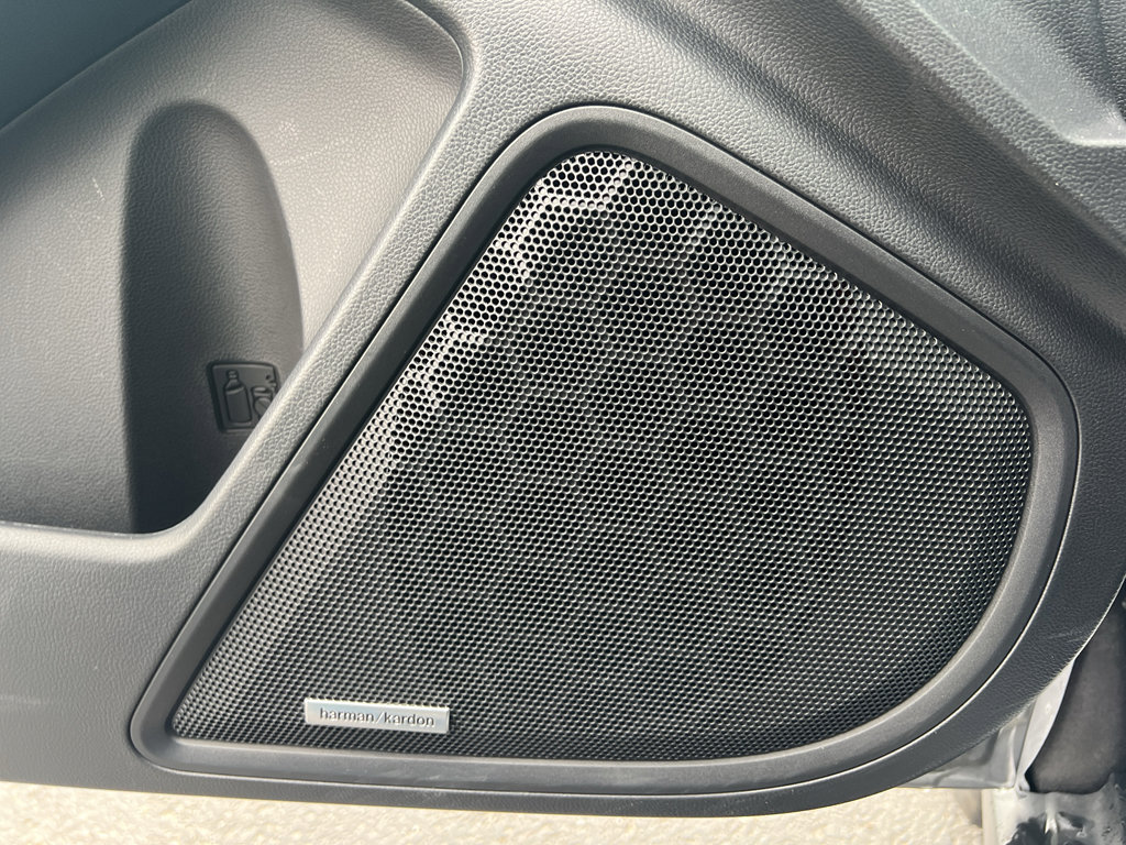 Used 2025 Subaru Outback Limited image 25