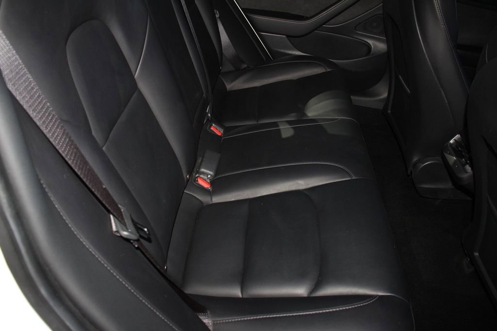 Used 2020 Tesla Model 3 Standard Range Plus RWD image 23