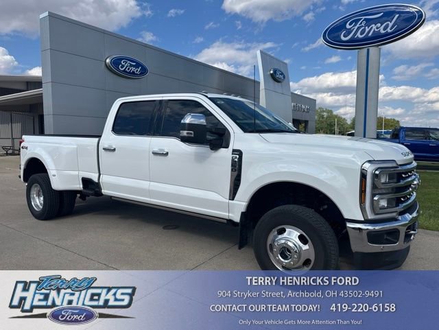 Used 2024 Ford F350 Lariat w/ Lariat Ultimate Package AWD/4WD image 1