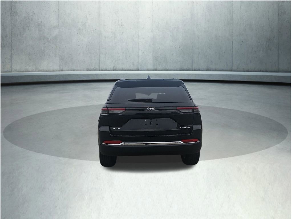 New 2025 Jeep Grand Cherokee Laredo X w/ Trailer Tow Package image 4