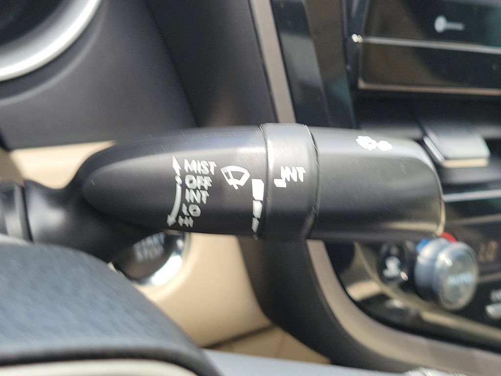 Used 2021 Toyota Camry XLE w/ Navigation Package FWD image 13