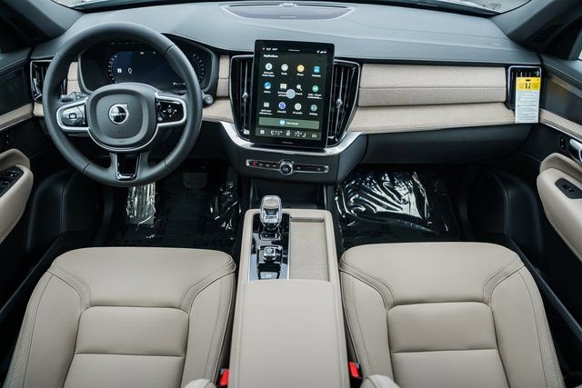 New 2026 Volvo XC90 B6 Plus w/ Protection Package Premier image 19