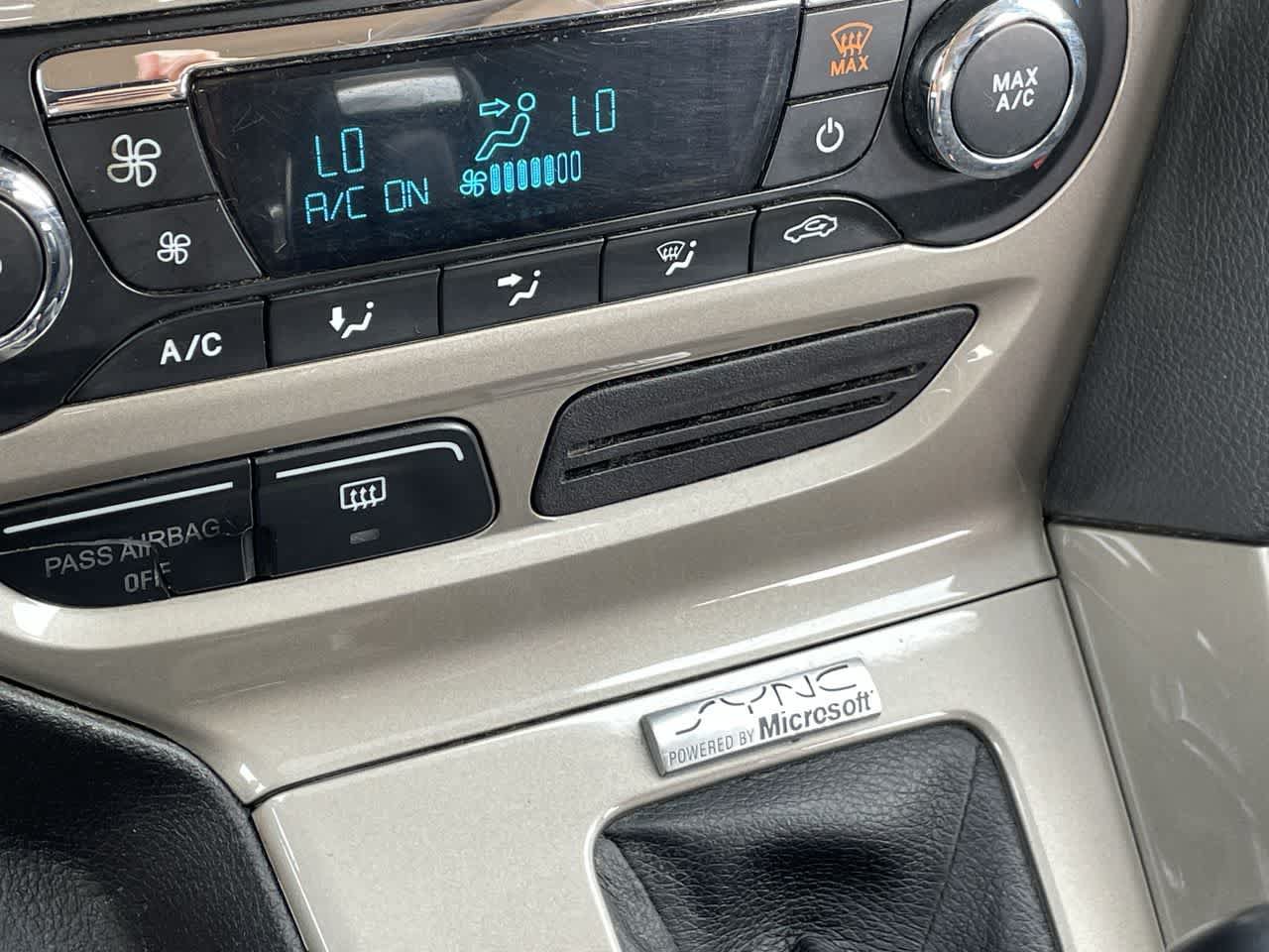 Used 2012 Ford Focus SEL FWD image 26