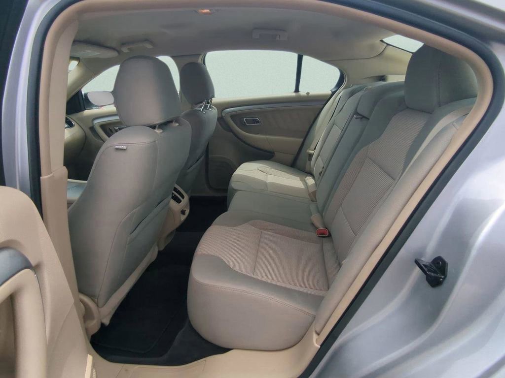 Used 2017 Ford Taurus SEL image 10
