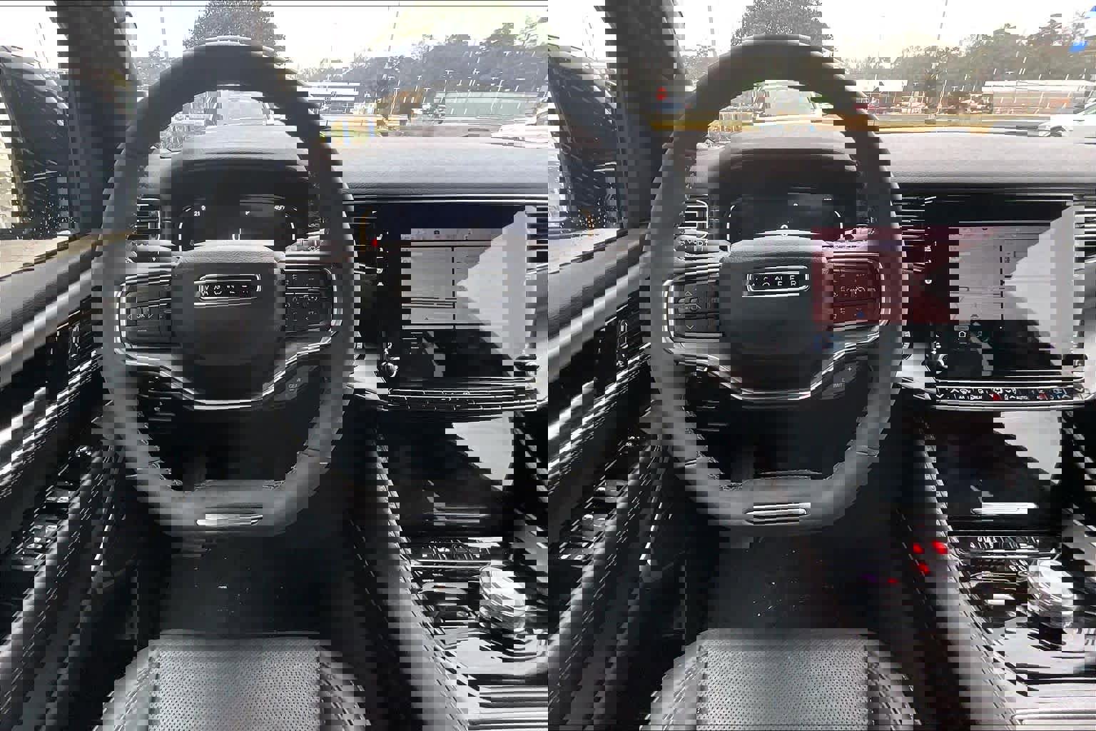 Used 2023 Jeep Wagoneer Series II image 6