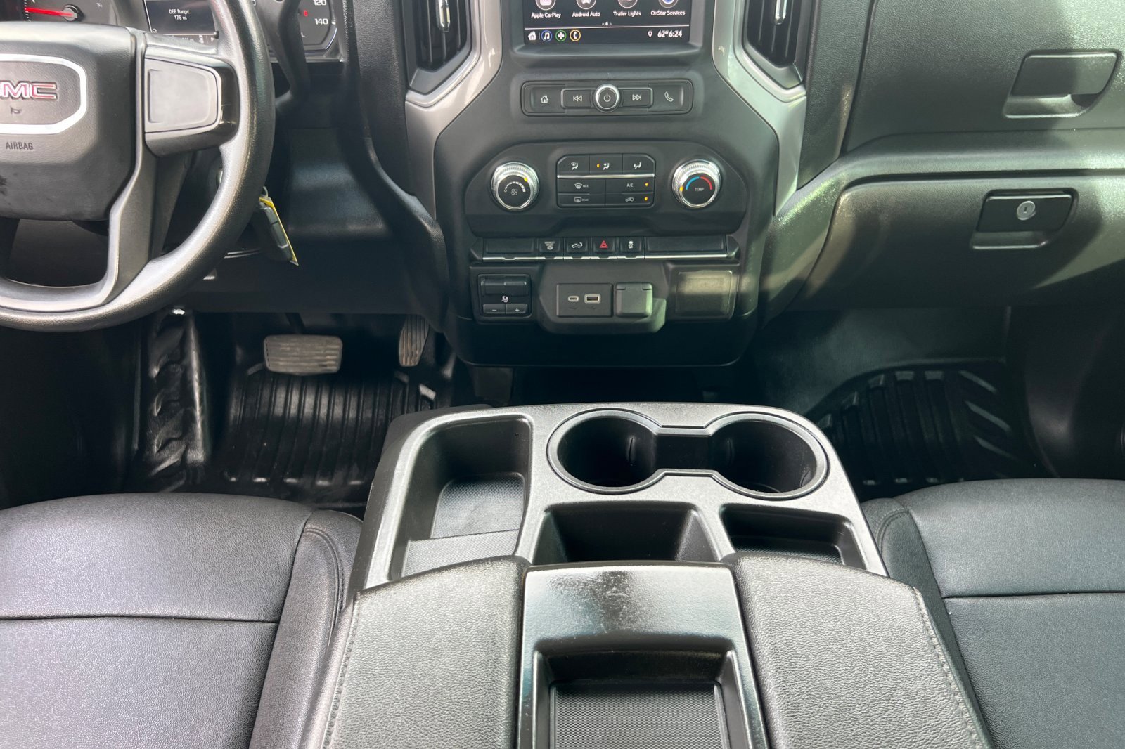 Used 2021 GMC Sierra 3500 4x4 Crew Cab w/ Gooseneck/5TH Wheel Package image 10