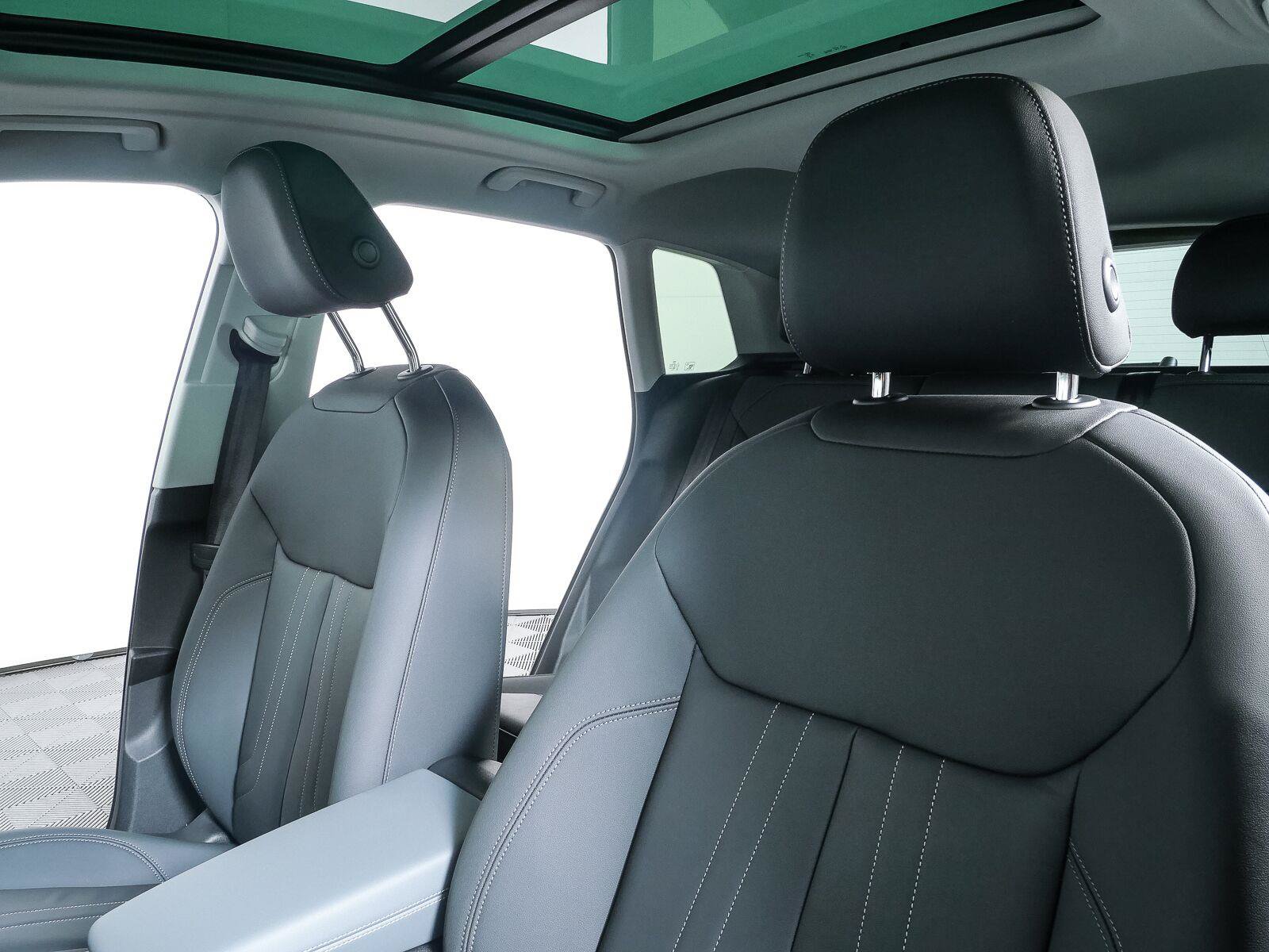 New 2026 Audi Q3 quattro 2.0T AWD/4WD image 5