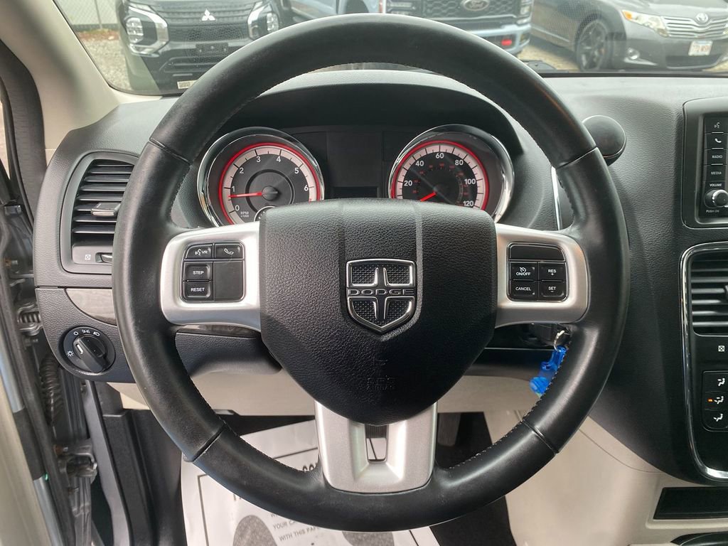 Used 2017 Dodge Grand Caravan SE w/ Power Window Group FWD image 15