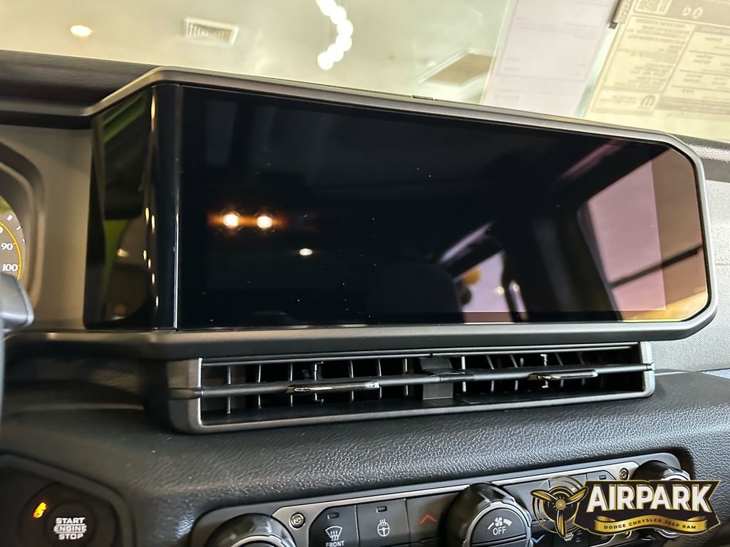 New 2025 Jeep Gladiator Sport AWD/4WD image 21