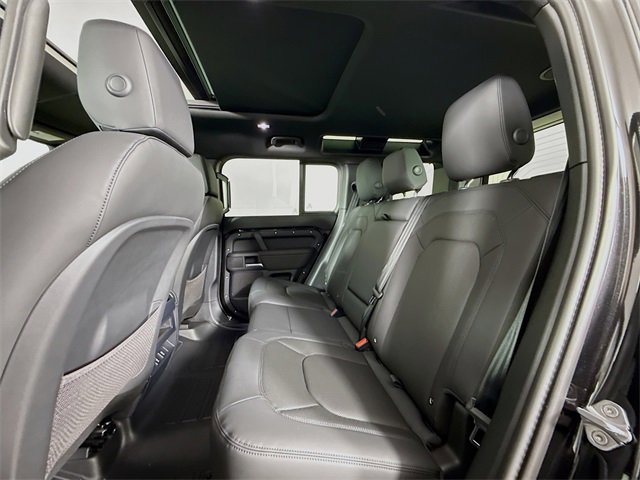 New 2026 Land Rover Defender 110 X-Dynamic SE image 24