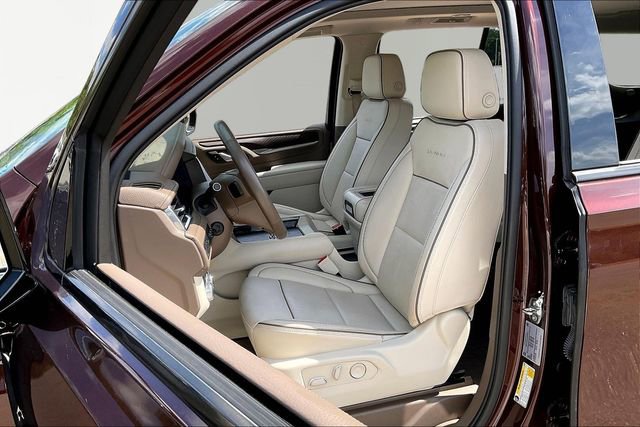 Used 2023 GMC Yukon Denali RWD image 15