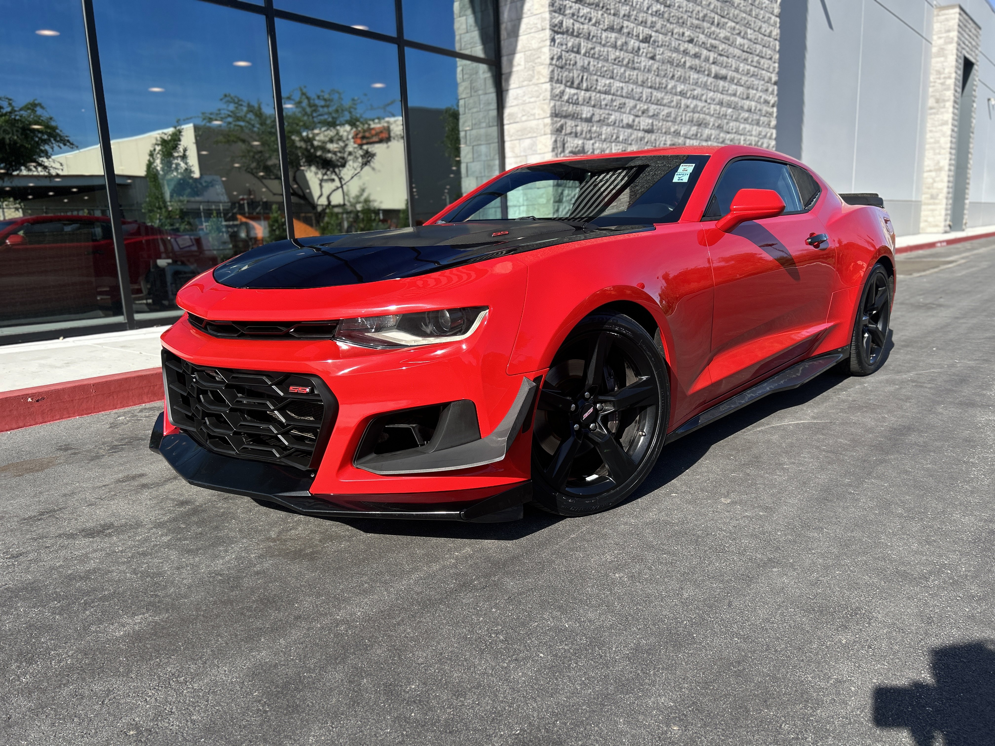 Used 2018 Chevrolet Camaro SS image 3