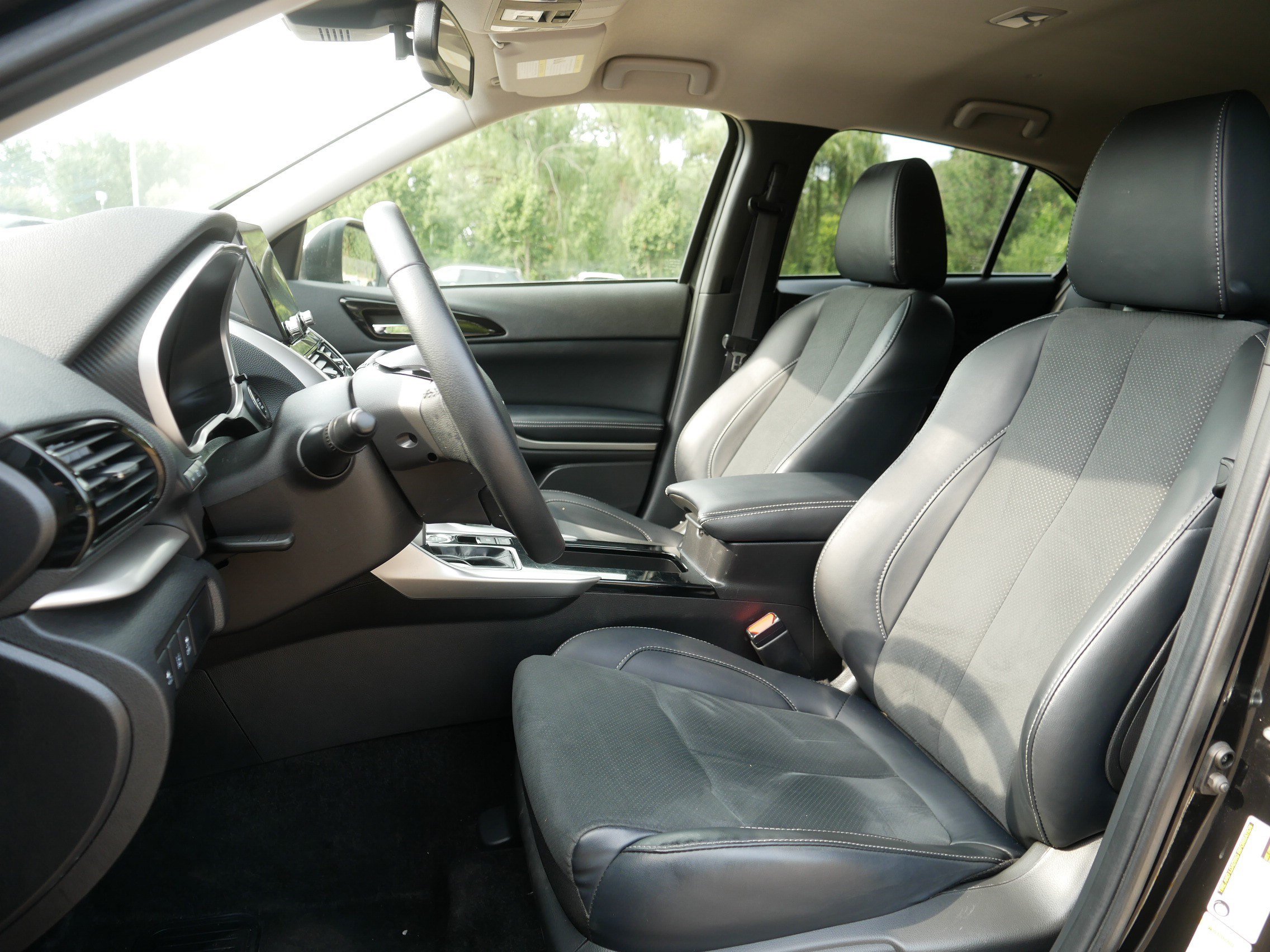 Used 2025 Mitsubishi Eclipse Cross SE AWD/4WD image 34