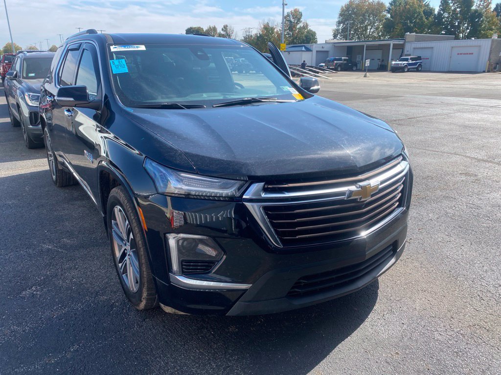 Used 2023 Chevrolet Traverse High Country w/ LPO, Floor Liner Package AWD/4WD image 2