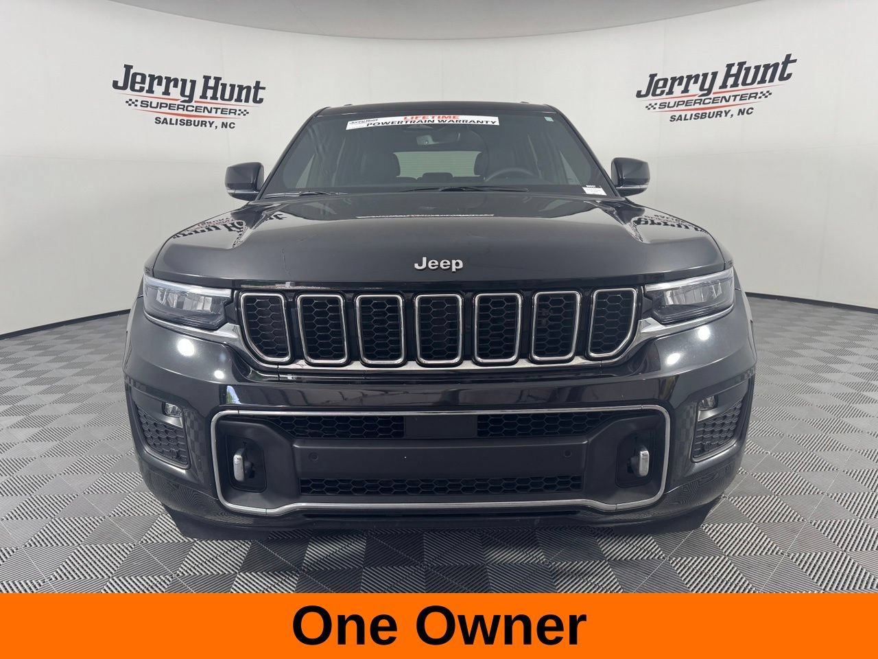 Used 2023 Jeep Grand Cherokee Overland AWD/4WD image 4