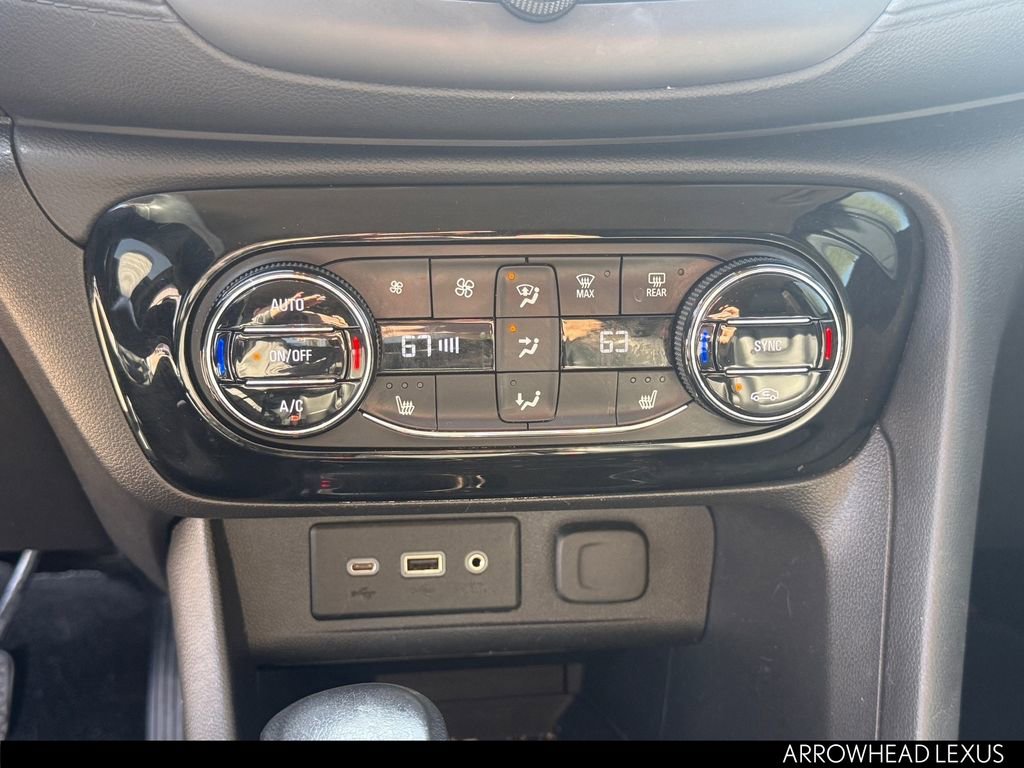 Used 2022 Buick Encore GX Essence image 18