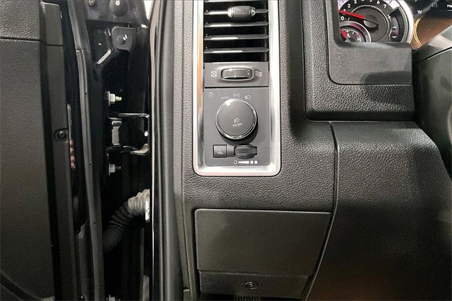 Used 2022 RAM 1500 Classic Warlock image 38