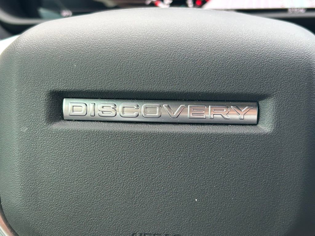 Used 2024 Land Rover Discovery Dynamic SE image 42
