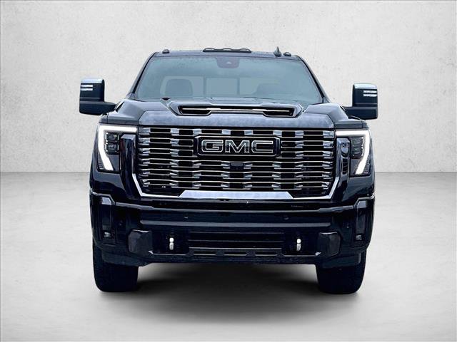 Used 2024 GMC Sierra 2500 Denali Ultimate AWD/4WD image 3