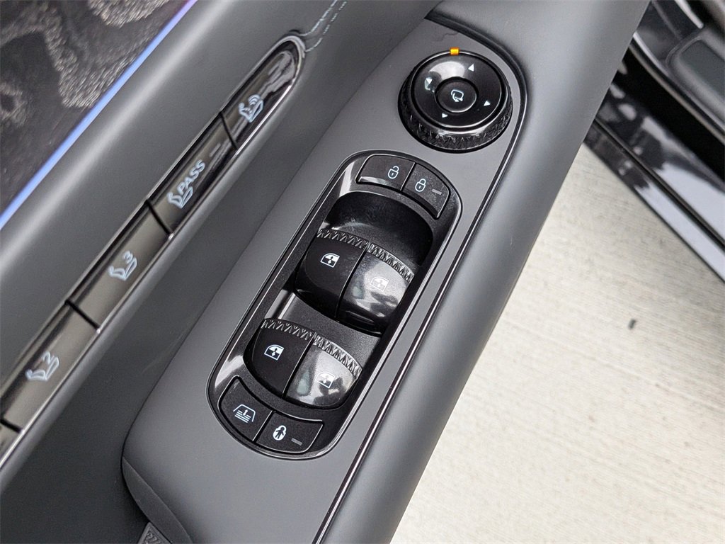 New 2026 Genesis G90 3.5T Prestige image 11