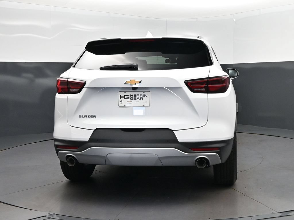 New 2026 Chevrolet Blazer LT w/ Convenience Package FWD image 6