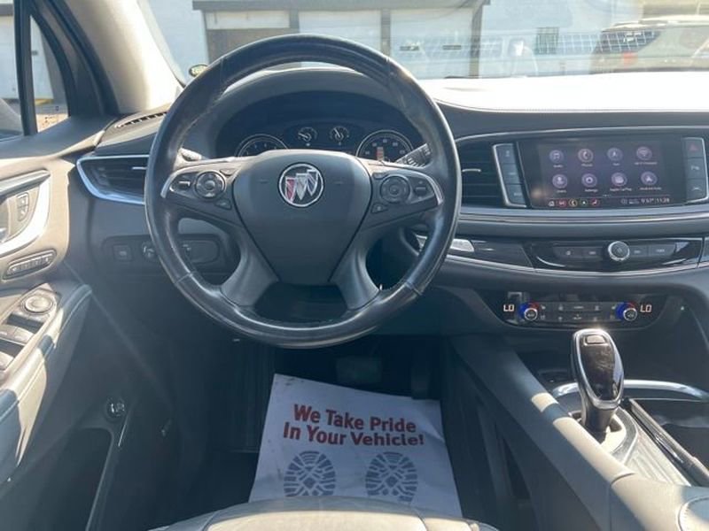 Used 2020 Buick Enclave Premium w/ Sun and Sites Package image 21
